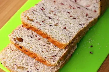 Cranberry cream toast