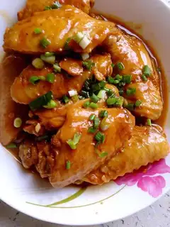 Red chicken wings
