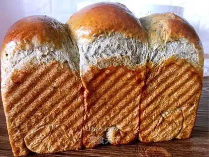 Vegetable oil, black sesame toast