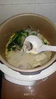 Squid bean radish soup