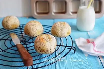 Qia seed bread