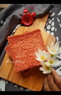 Red toast
