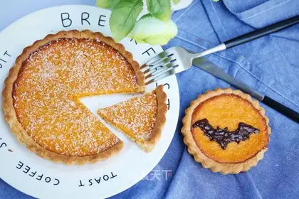 Pumpkin coconut pie