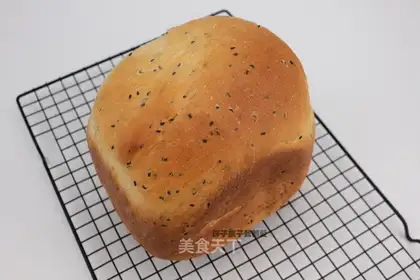 Black sesame toast
