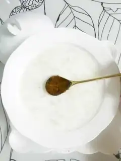 Cinnamon Swallow