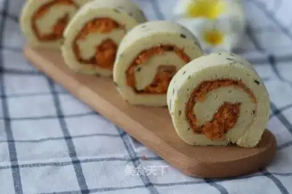 Onion pine roll