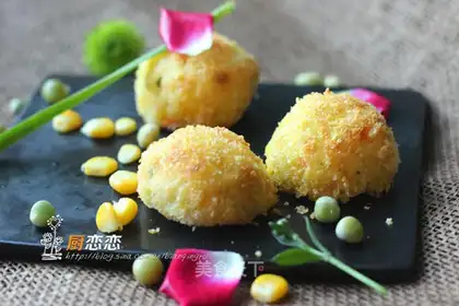 A field potato cheeseball