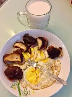 Mushroom bacon