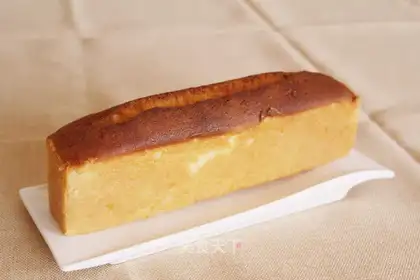 Lemon pound cake