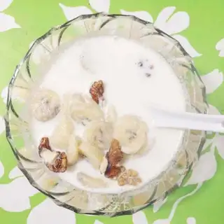 Banana walnut milk