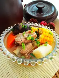 Soup of mushroom chops