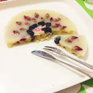 Mashed potato rose cake