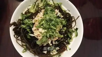 Garlic seaweed