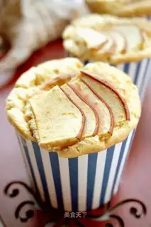 Low-carat cinnamon yogurt cake