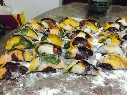 Five-colour dumplings