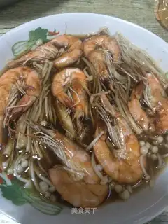 Shrimp golden mushrooms