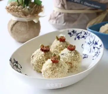 Cake with sweet potatoes and balls