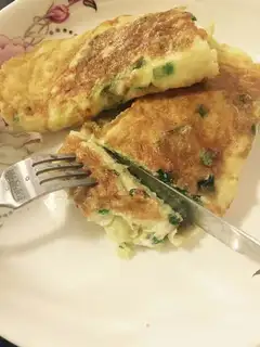 Eggcakes with steak
