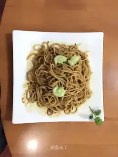Hot dry noodles
