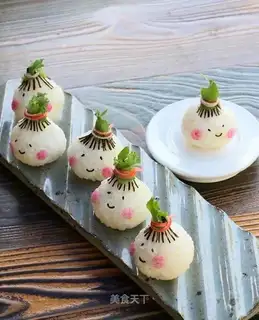 The shy, cute little rice group