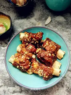 Battery of garlic