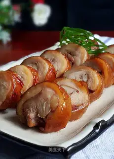 A chicken ham roll