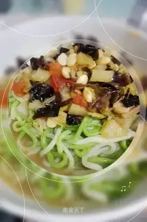 Spinach noodles