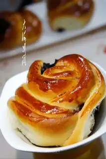 Rose bread