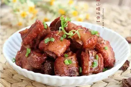 ♪ Mountain juice stewed ribs ♪