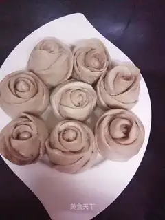 Rose buns