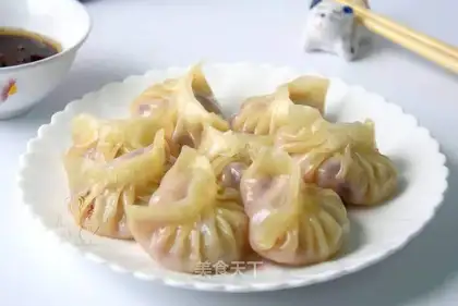 "Blucchid and blue pork dumplings."