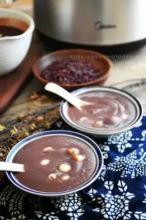 Lotus red bean sand