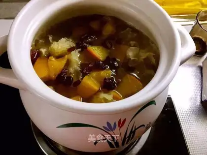 Silver ear pumpkin porridge