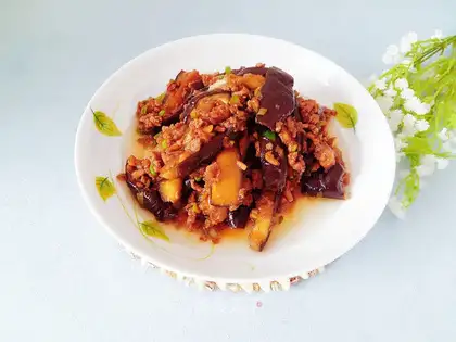 Meat and eggplant