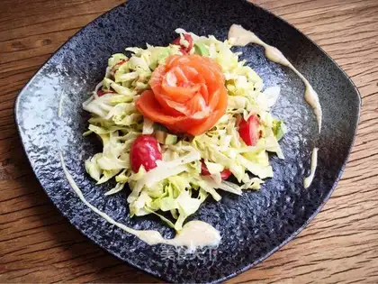 Salad salmon