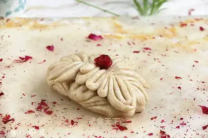Lotus roll