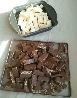 Cow Rolling Sugar