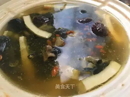 Coconut-cracker-cracker soup