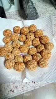 Red potato balls