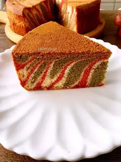 Three-color twilight cake