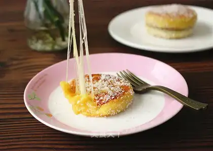 Coconut cheese and potatoes
