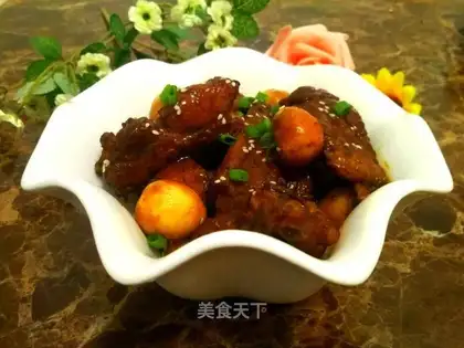 Cream-bone quail eggs