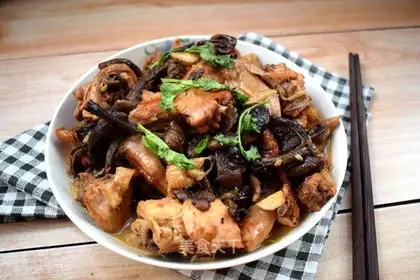Chicken stew mushrooms