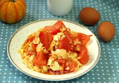 Tomato fried eggs