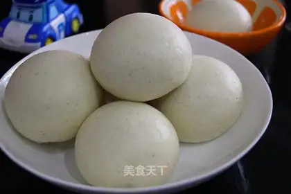 Coarse grains made of wheat buns