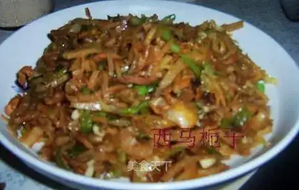 Fried pancakes with shredded pork