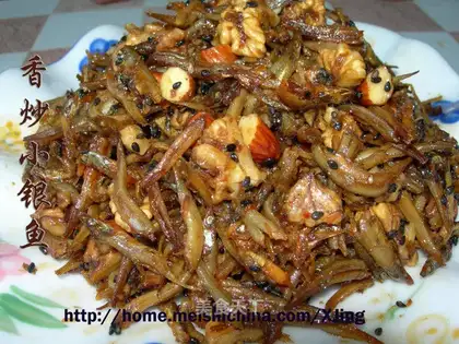stir-fried small silver fish