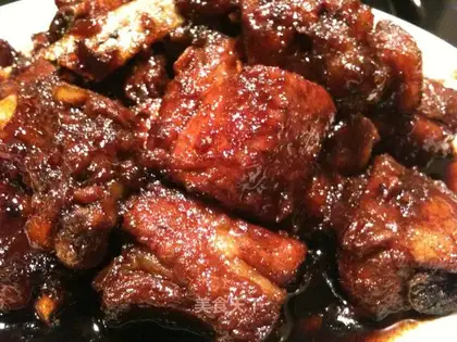 braised pork ribs
