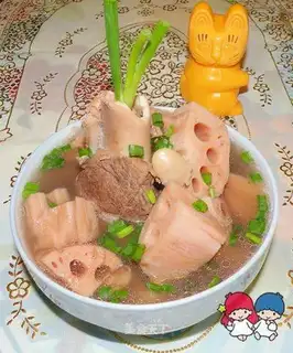 Lotus root and kidney bean bone soup