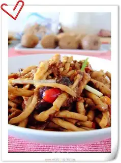 Tea tree mushroom meat sauce
